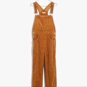 Straight-leg corduroy overalls in Egyptian Gold (M)